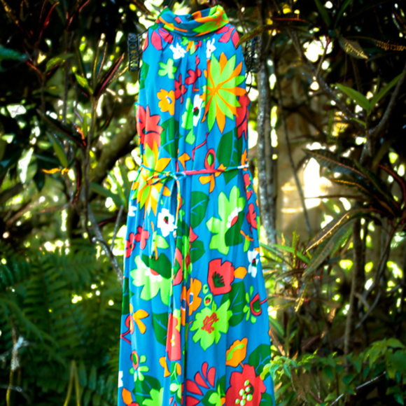 Vintage Hawaiian Sleeveless Maxi 1960s Like New - Picture 1 of 4
